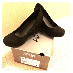 Apt. 9 Black Wedges Suede Size 9